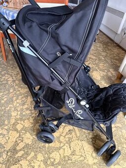 Skládací kočárek