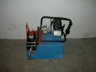 Ruční motorový lesnický naviják - 1200 KG