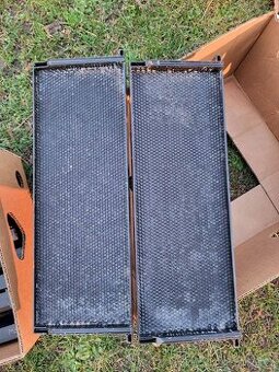 plastové rámky Langstroth 2/3 černé