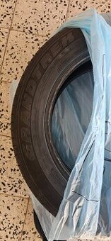 Letni sada Dunlop Grandtrek.