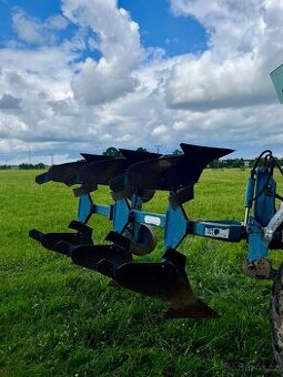 Sukov pluh obracák 3x30 – 3 radličný, pěkný stav