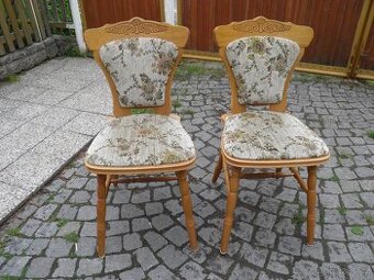 DVĚ PĚKNÉ DUBOVÉ ŽIDLE