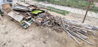 DŘEVO NA SPÁLENÍ – ZA ODVOZ