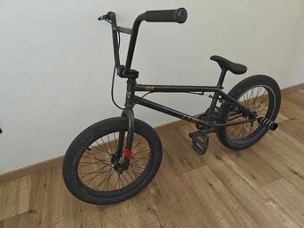BMX 20,5", CTM 20,5" POP Hi-ten metal. Nové pegy.