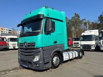 Mercedes Actros 1845 giga space