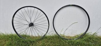 Zapletené kolo 28" (zadní) a ráfek
