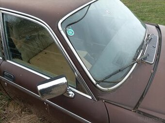 Chrom, exteriér a interiér Jaguar XJ6
