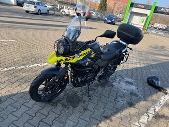 SUZUKI DL V STROM 250 ABS. Rv: 2017. Nájezd 21XXX Km.