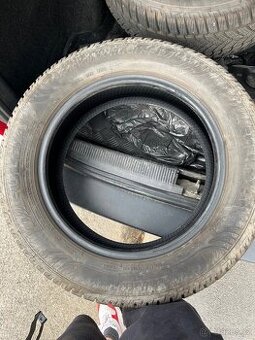Zimní pneu 205/60R60