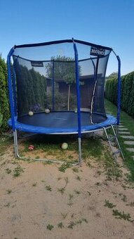 Trampolína