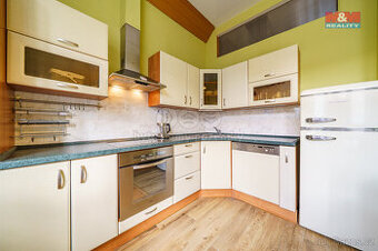 Prodej bytu 2+1, 68 m², Karlovy Vary, ul. Vítězná