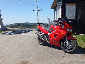 Honda vfr800 fi