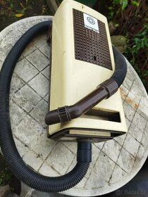 Prodám retro vysavač plně funkční - 1