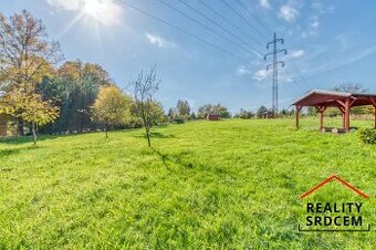 Prodej stavebního pozemku 4758 m2 v centru obce Doubrava