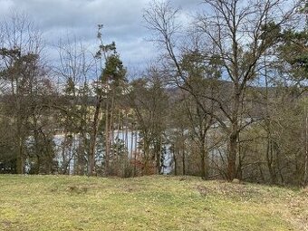 Pozemek na karavan u Slapské přehrady
