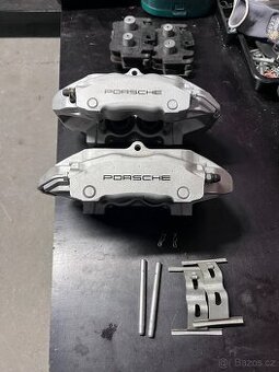 Porsche 911 996 brembo přední brzdiče.