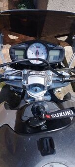Suzuki GSR 600
