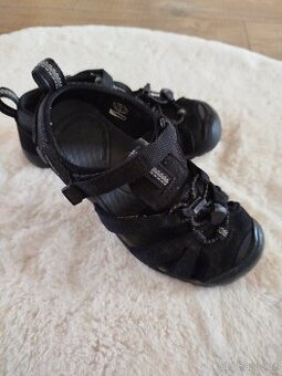 Sandálky Keen vel 31