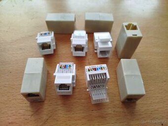 RJ45 keystone konektory a spojky