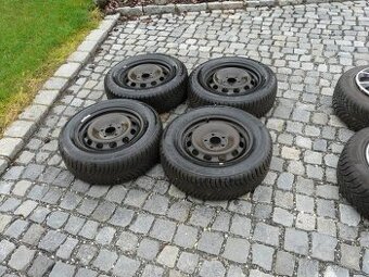 ZIMNÍ PNEU + DISKY 195/65R15 FORD 15"