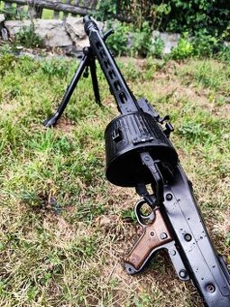 MG42