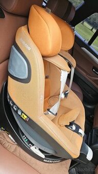 Maxi cosi Pearl 360 Cognac + otočná základna