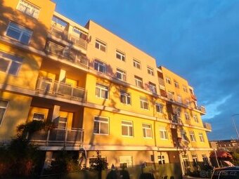 Byt 2kk Milovice 49m2 po rekonstrukci/kuchyň, podlahy..