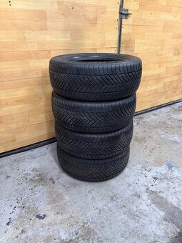 Zimní pneu 205/55/16