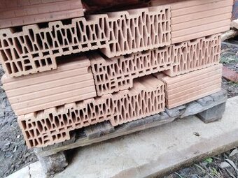 Heluz 50 cm na ostění