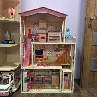 Prodám dřevěný dětský domeček pro panenky