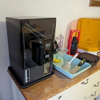 Elegoo Mars 5 Ultra a Mercury Plus V3.0