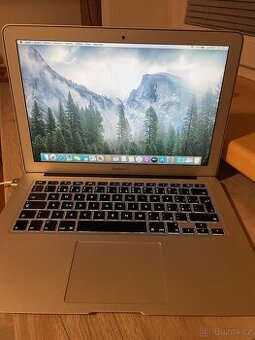 Iphone,Apple watch,Macbook