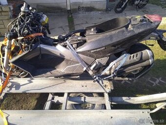 Rozpredám Gilera GP 800