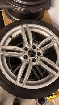 Sada 4ks R19 9J kol vč. zimních pneu