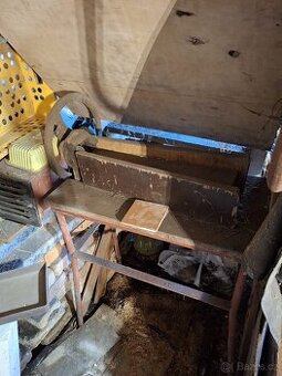 Ruční řezačka na kopřivy