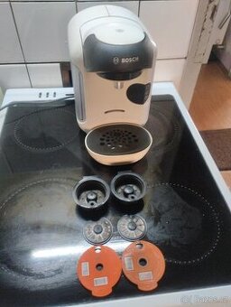 Kávovar kapslový bosch tassimo  + plnitelné kapsle