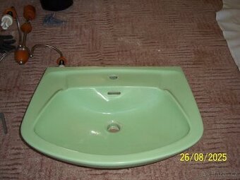 Sháním retro umyvadlo s nohou, retrozáchod