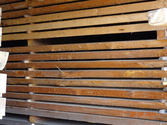 Nabízím kvalitní vzduchosuché truhlářské a stavební řezivo