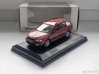 Model auta Škoda Octavia Combi červená, Abrex 1:43
