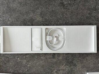 Apple Magic Keyboard 2024 s Touch ID, bílé klávesy - CZ