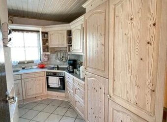 Krásná borovicová linka se spotřebiči,6554