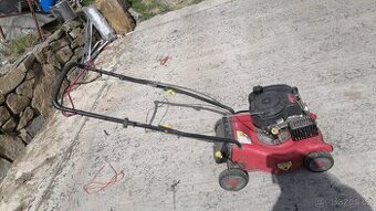 Sekačka s pojezdem T375 (SP420)