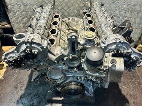 Mercedes E W207 5.5 V8 motor M273.966