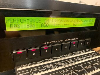 Yamaha TX8O2 zvukový vintage modul na ND
