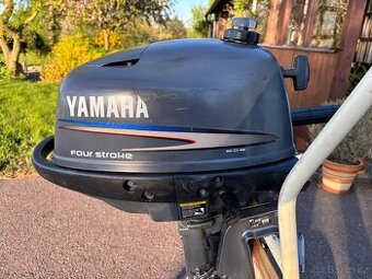 Motor Yamaha 4 HP, integrovaná nádrž, 4 takt