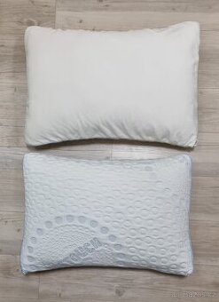 2y anatomický polštář vel 60x40 TOP STAV - 1