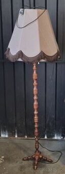Věnuji zdarma lampu