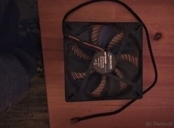 Mám takový ventilátor Revoltec 140.mm - 1