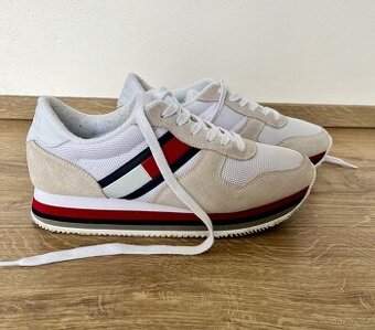 Dámské tenisky Tommy Jeans 41