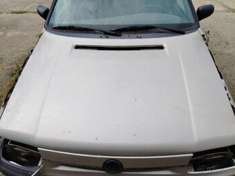 Škoda Felicia kapota
